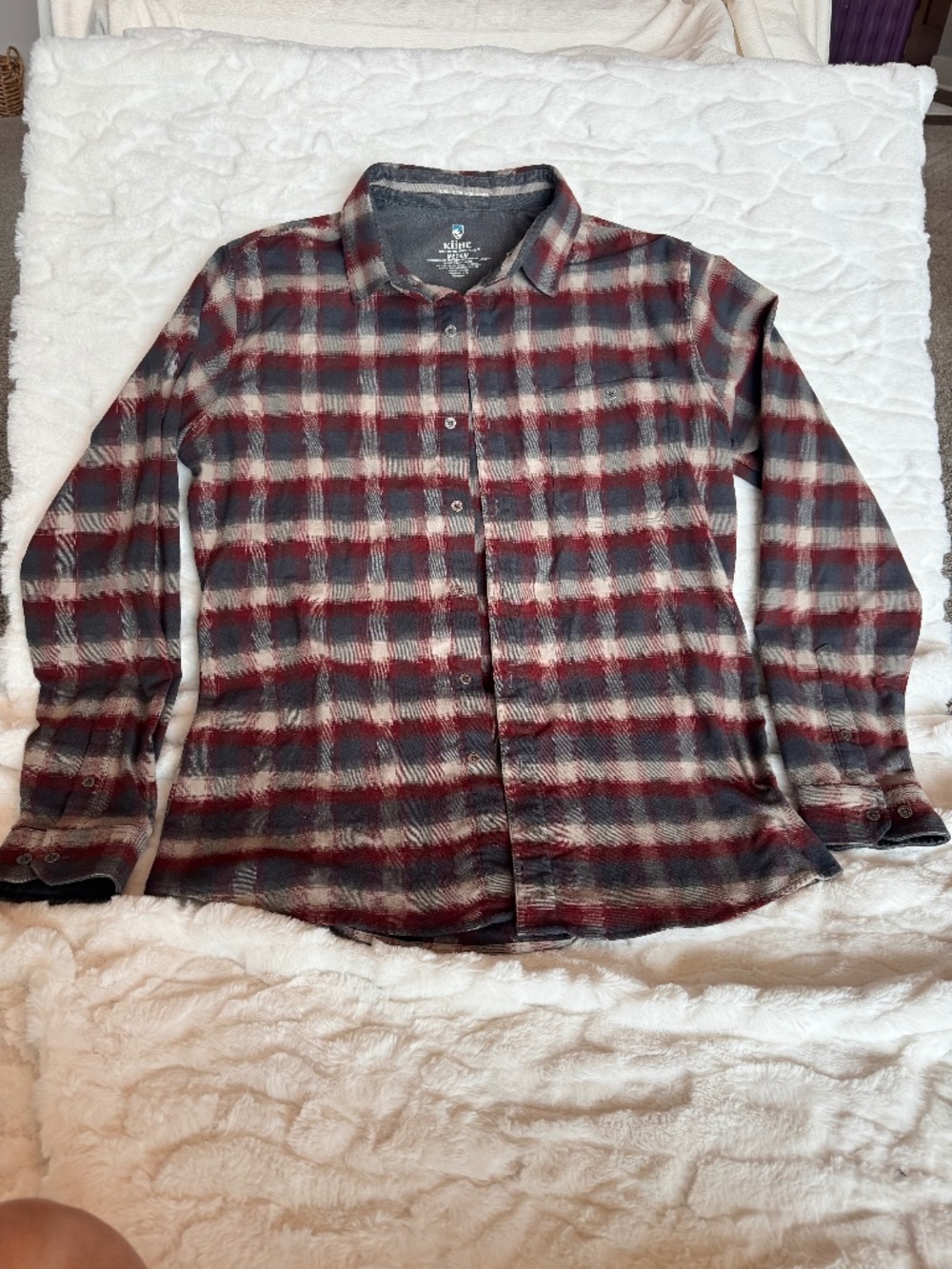 Men’s Kuhl plaid button down shirt